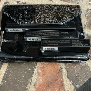 Haus Laboratories Glam bag